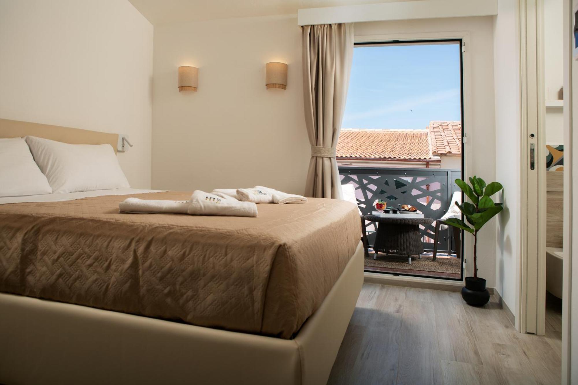 Tresor Hotel Santa Teresa Gallura Eksteriør billede