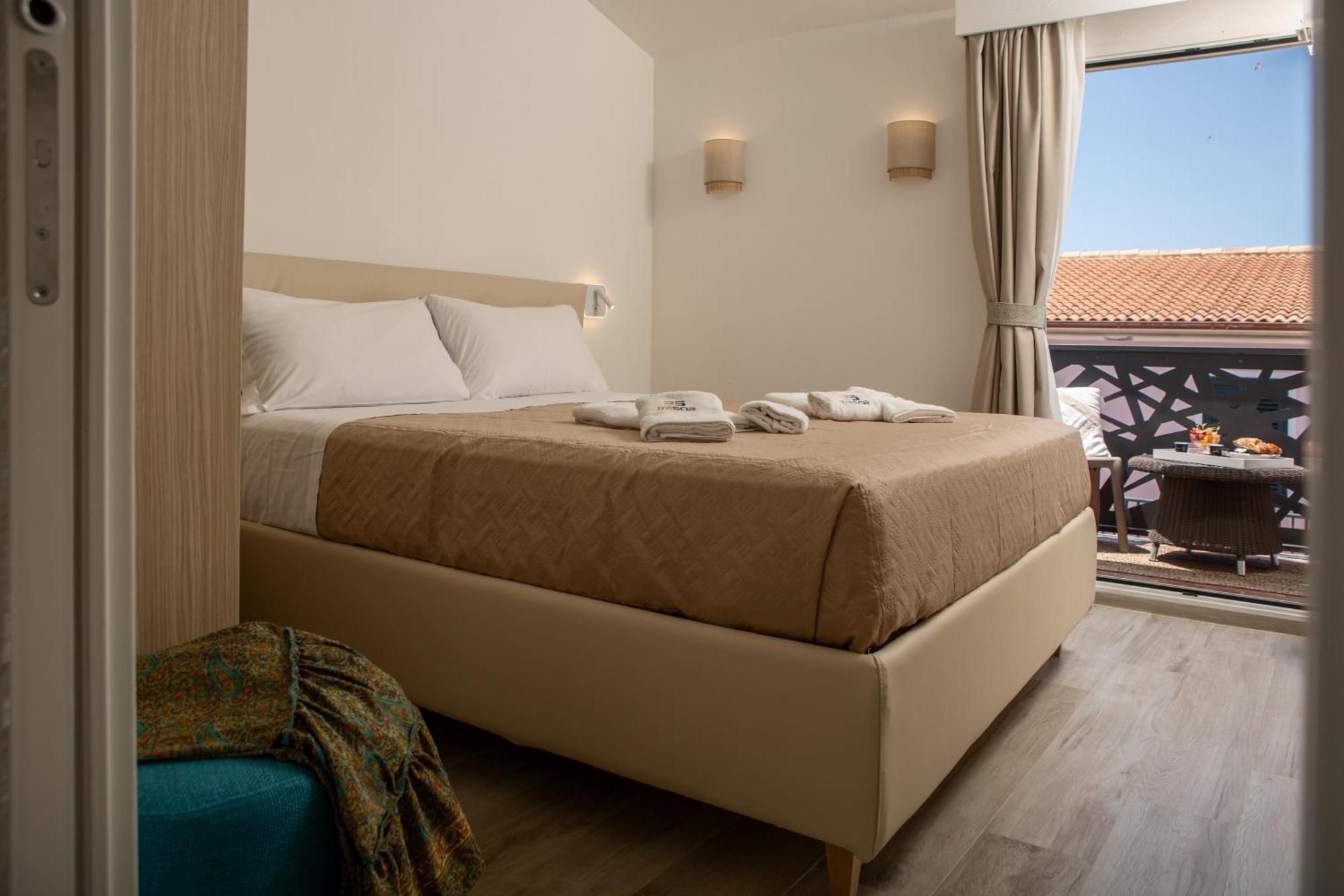 Tresor Hotel Santa Teresa Gallura Eksteriør billede
